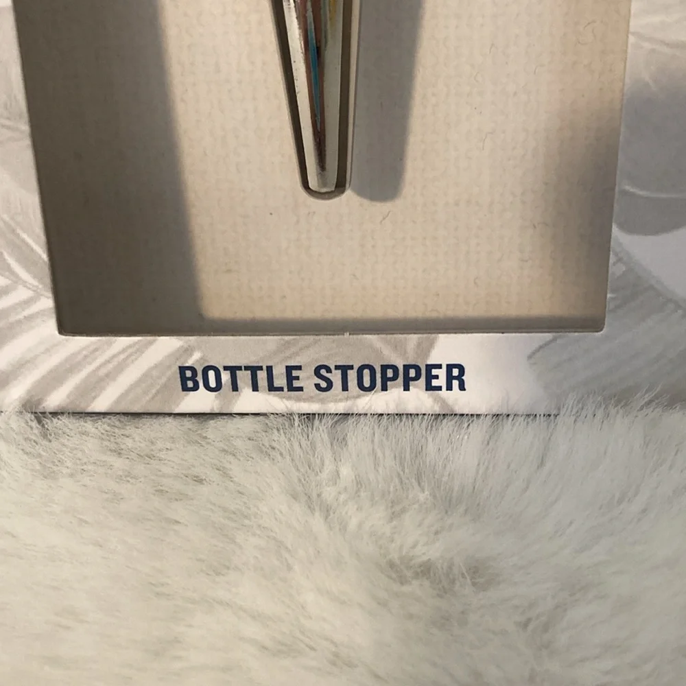 Tommy Bahama Bumblebee Wine Bottle Stopper